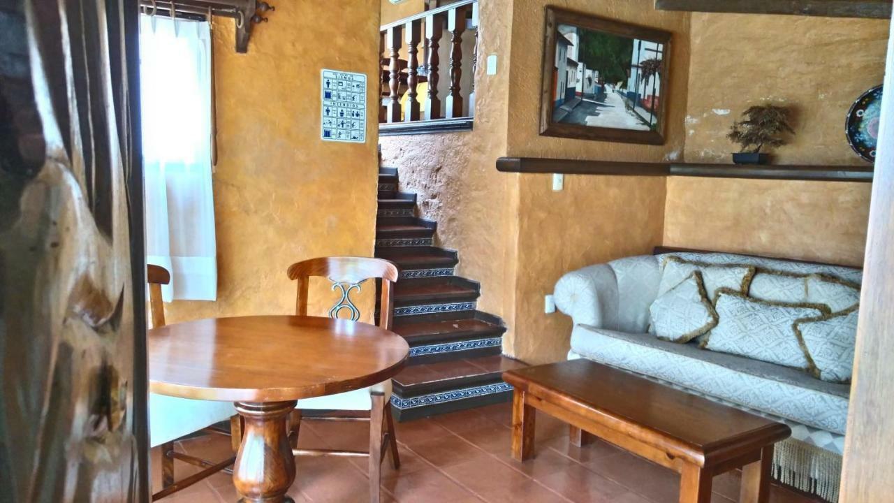 Hotel Casa De La Loma à Morelia Extérieur photo